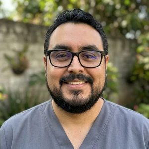 Dr. Manuel Osuna